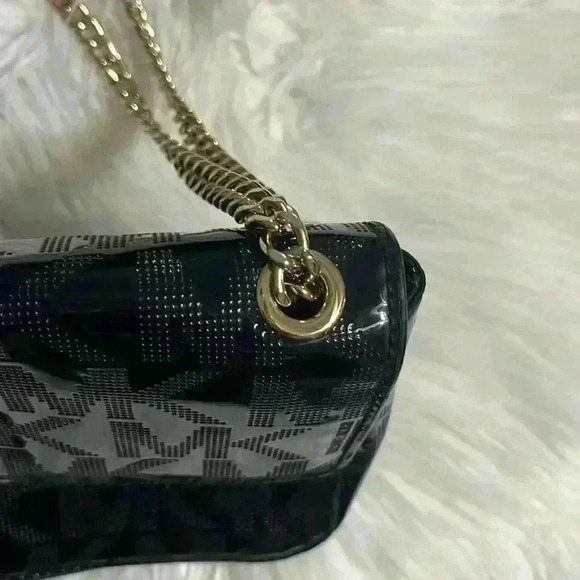 Michael Kors Black Patent  Purse Gold Chain Crossbody - Picture 2 of 7